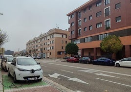 Calle Vega Sicilia, en Parque Alameda, donde se han producido los hechos.