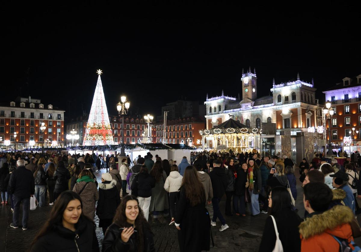 Un recorrido en imágenes por las luces de Navidad en Valladolid