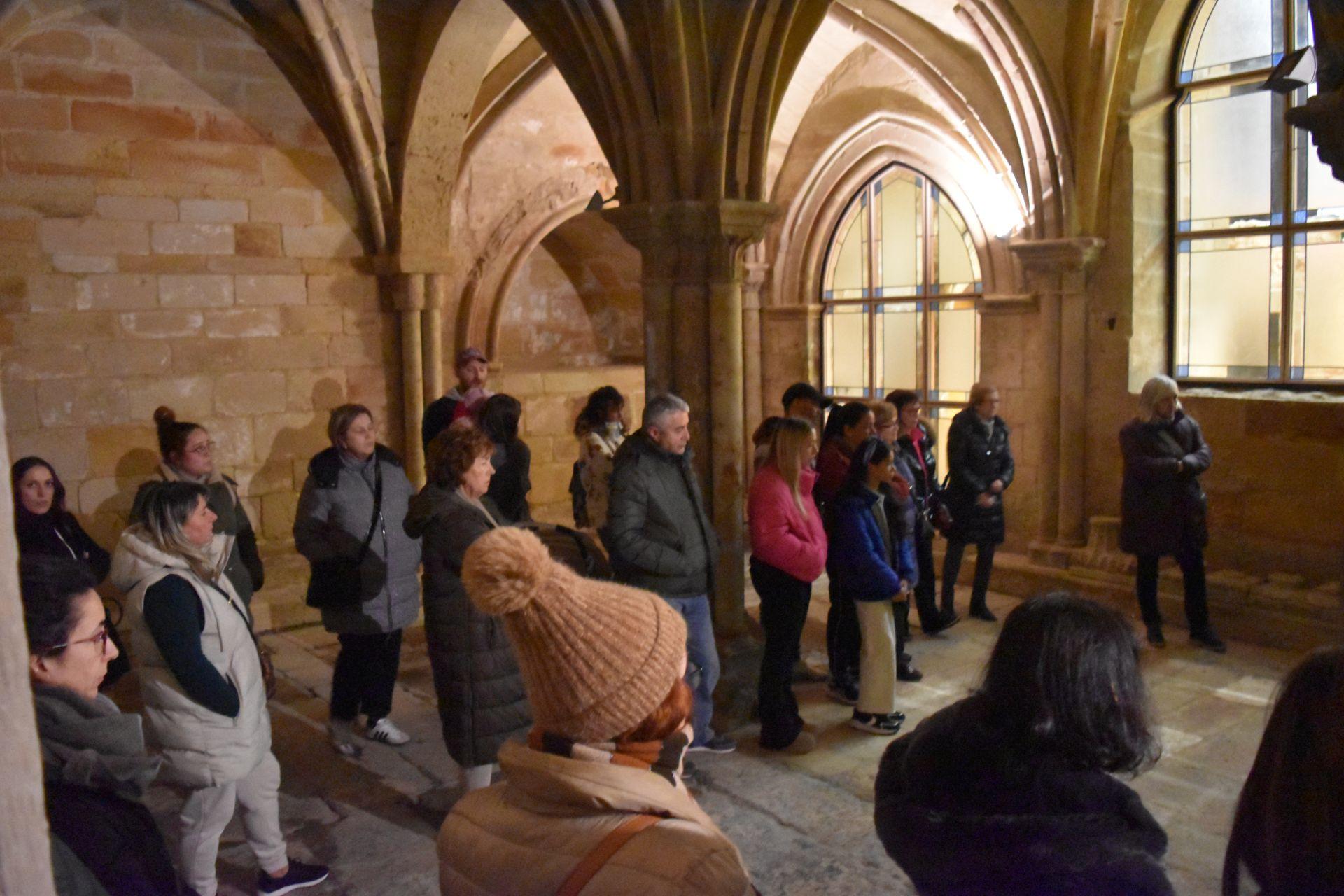 Una visita nocturna por el monasterio de Aguilar