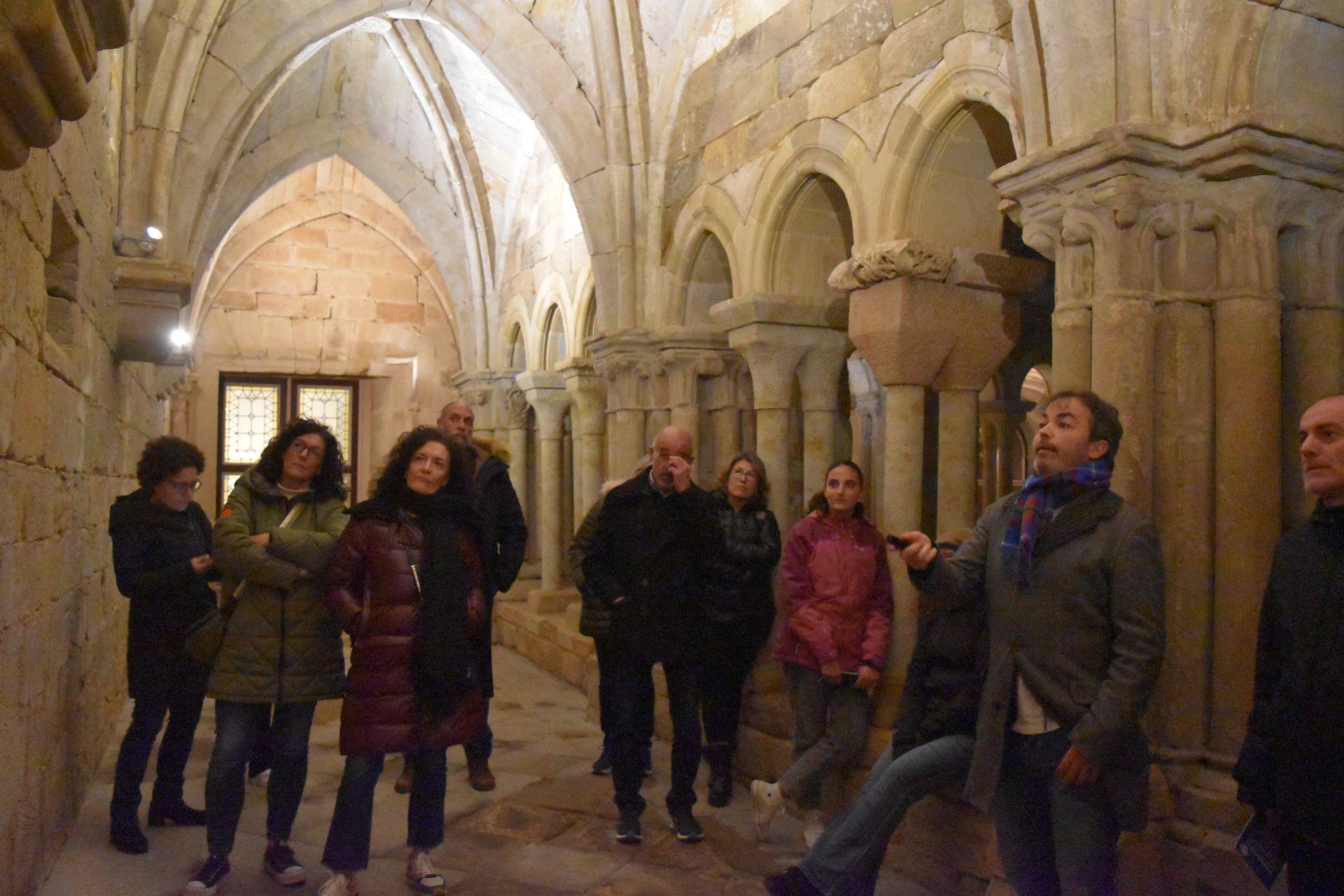 Una visita nocturna por el monasterio de Aguilar