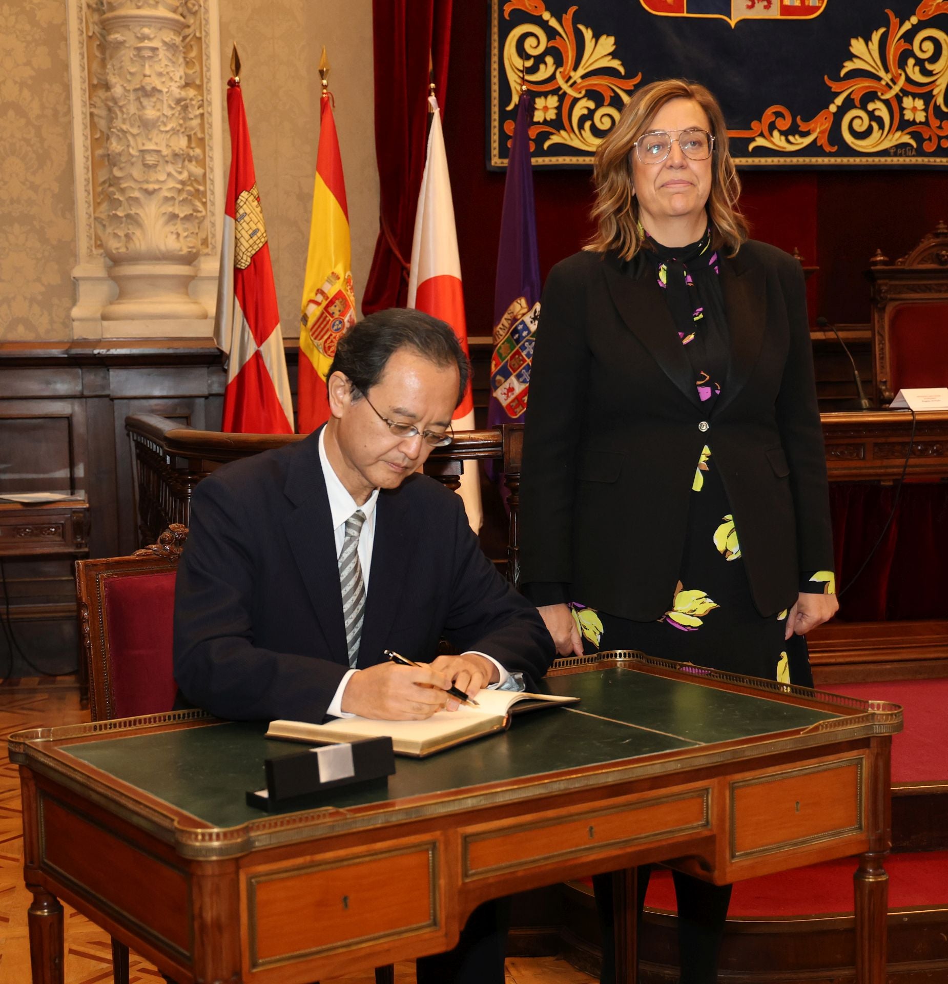 El embajador de Japón visita la Diputación de Palencia