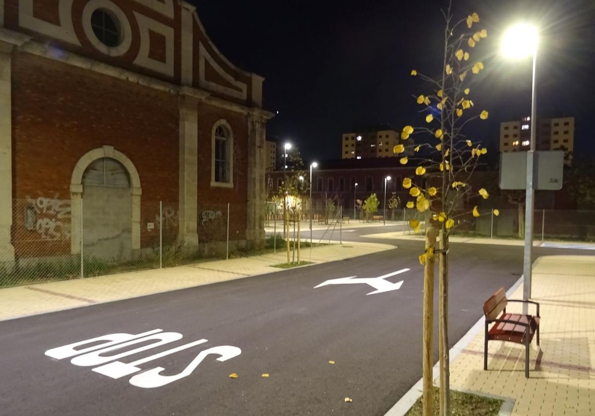 Las imágenes de las calles sin vida del cuartel de Farnesio, iluminadas desde hace cuatro meses