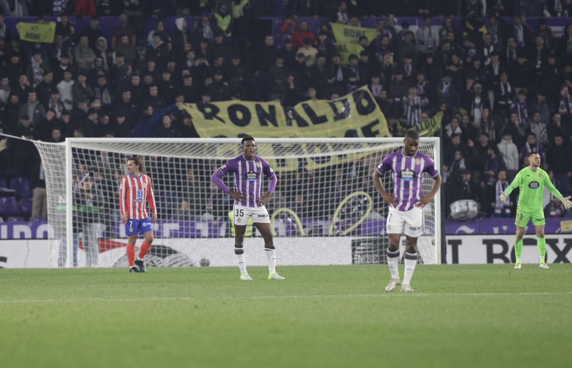 La derrota del Real Valladolid frente al Atlético de Madrid, en imágenes