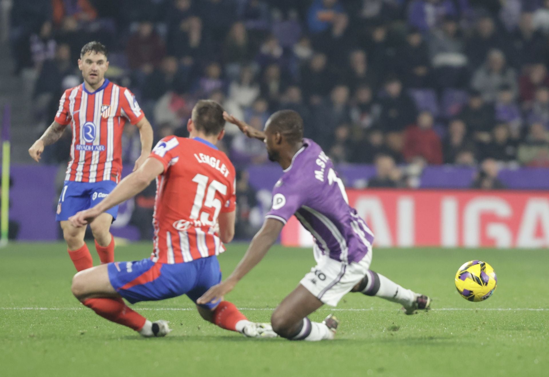 La derrota del Real Valladolid frente al Atlético de Madrid, en imágenes