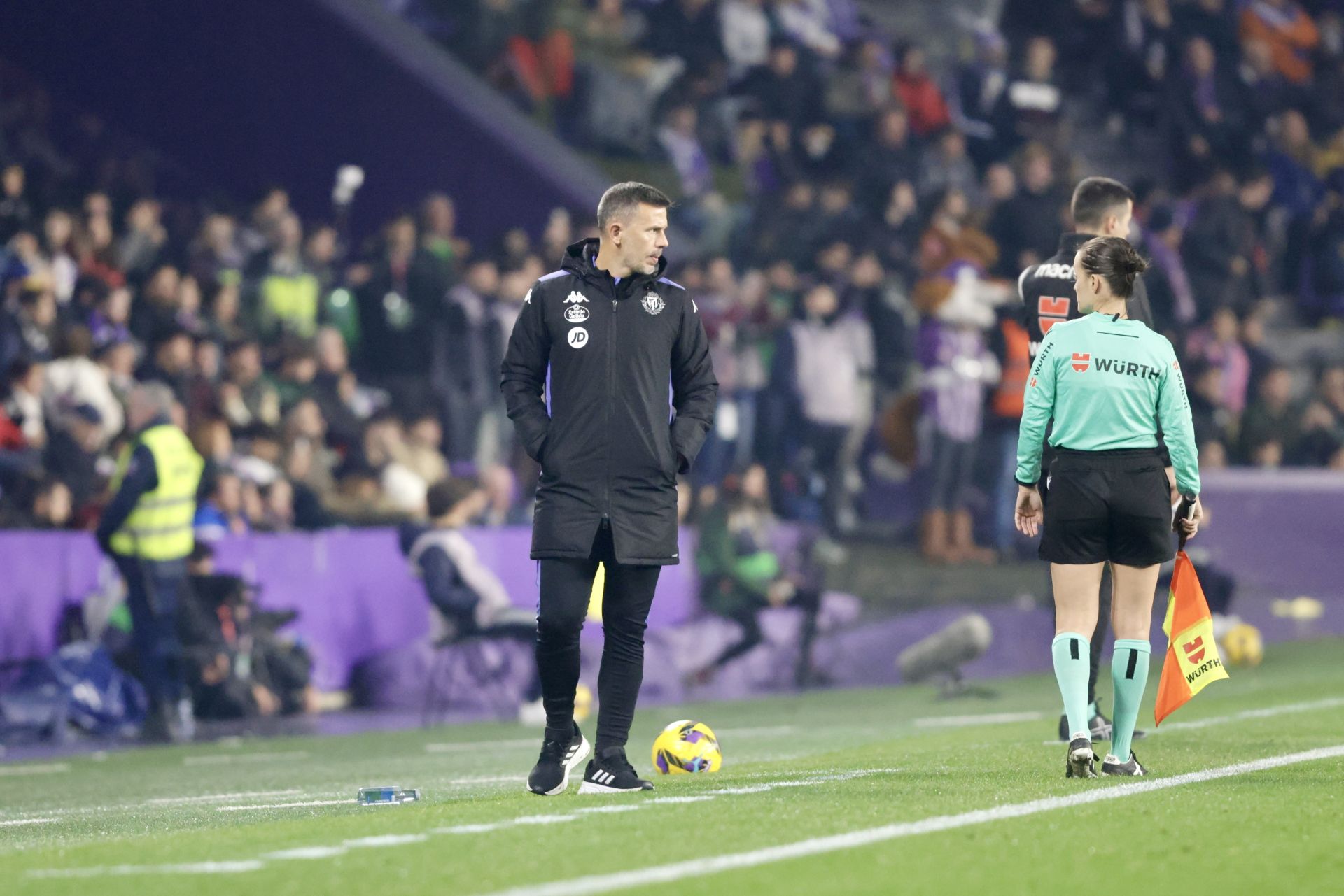 La derrota del Real Valladolid frente al Atlético de Madrid, en imágenes