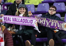 Búscate en la grada del estadio José Zorrilla (2/4)