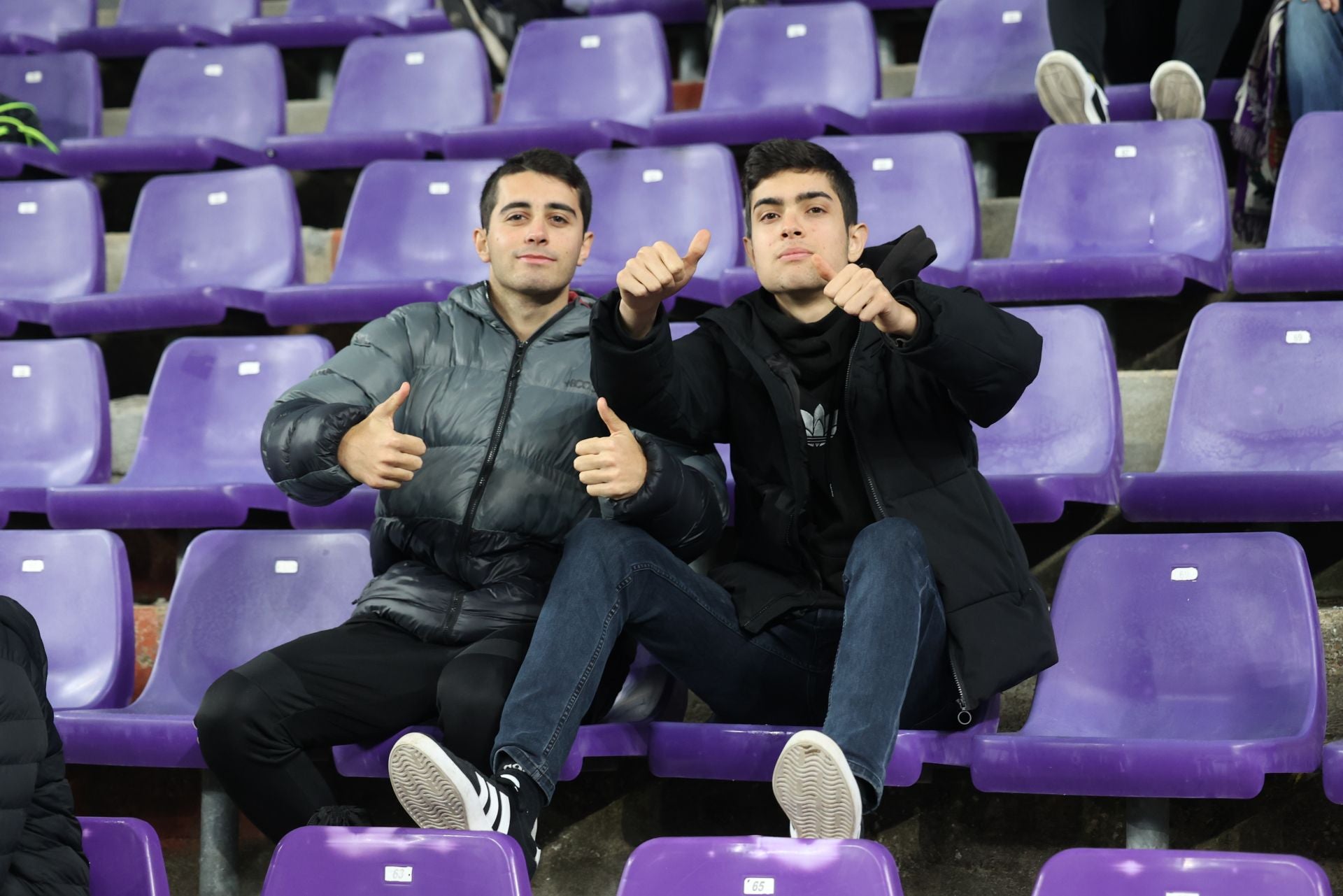 Búscate en la grada del estadio José Zorrilla (3/4)