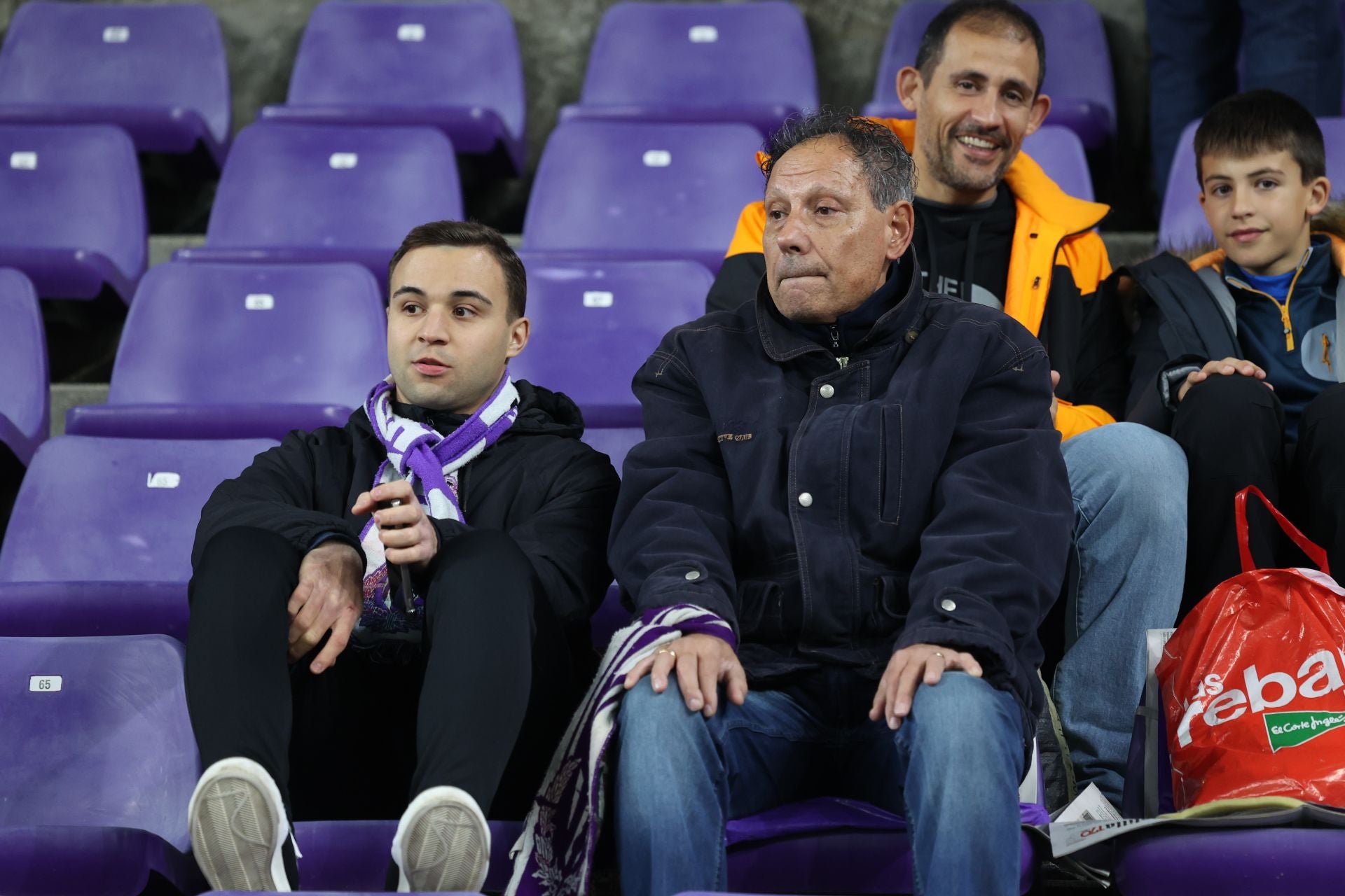 Búscate en la grada del estadio José Zorrilla (4/4)