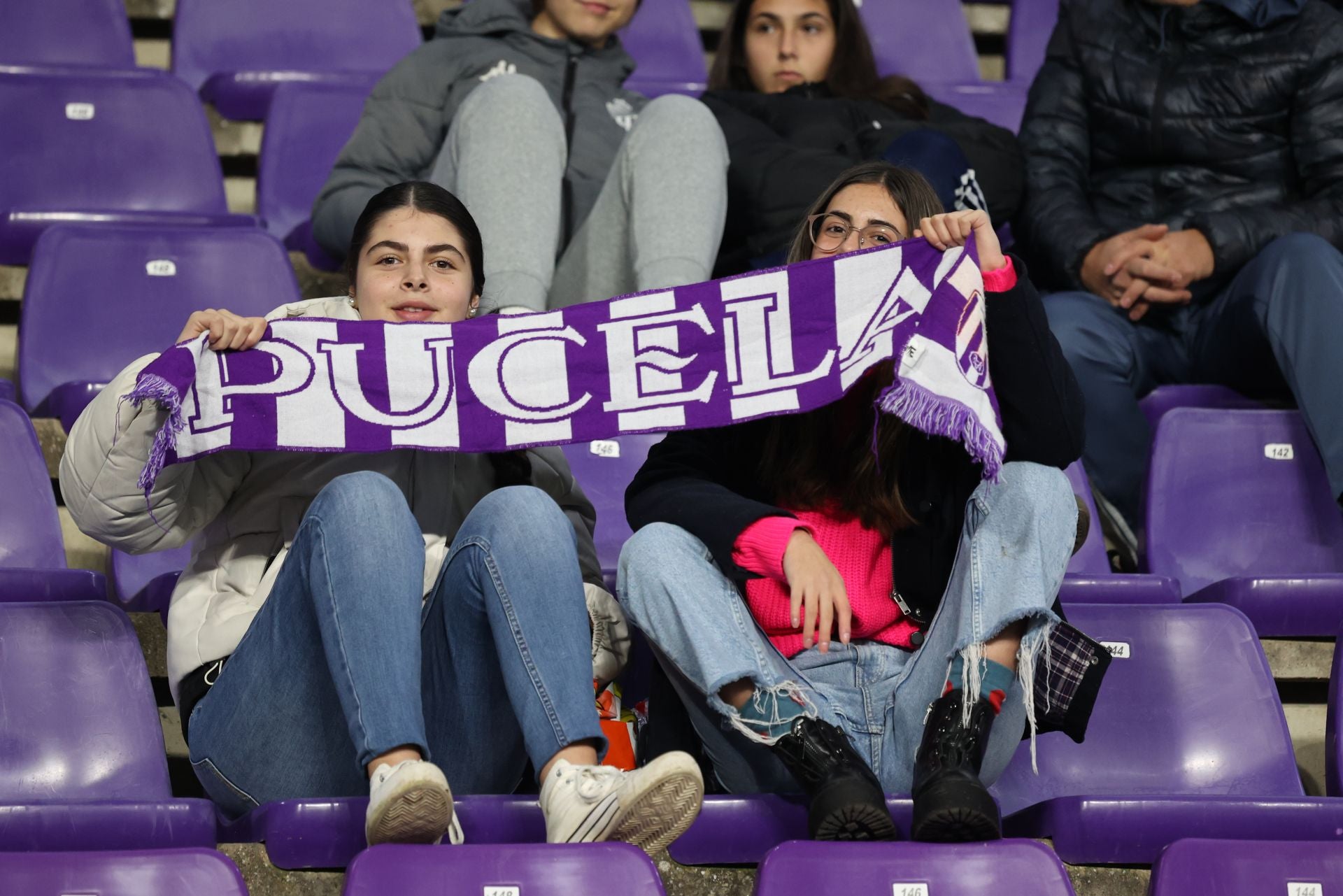 Búscate en la grada del estadio José Zorrilla (4/4)