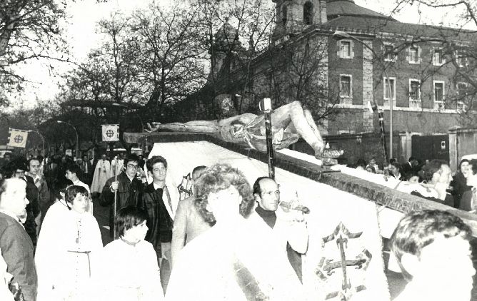 Procesión del Cristo de Laguna en la Semana Santa de 1992.