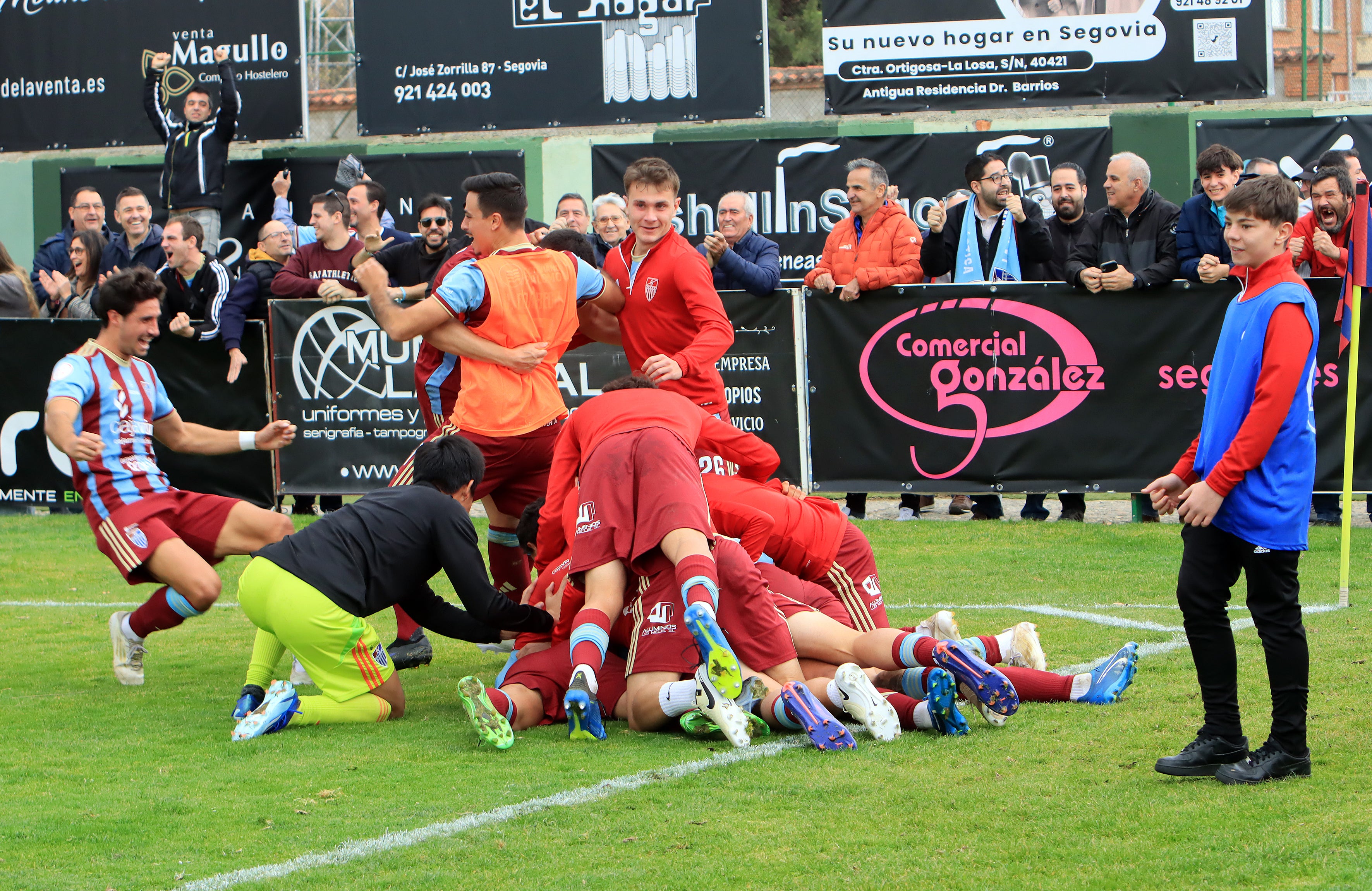 Las mejores fotos de la remontada de la Segoviana ante el Andorra