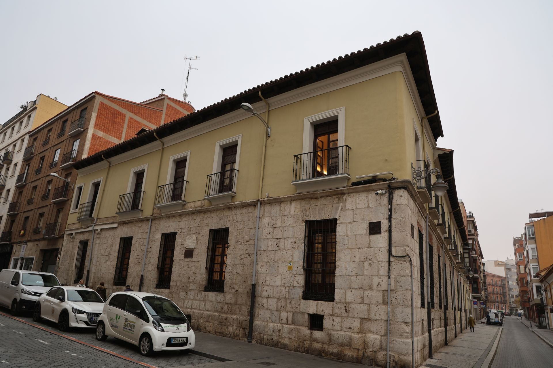 Un recorrido en imágenes por la calle de San Benito