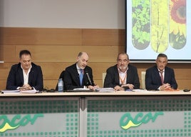 El presidente de Acor, Jesús Posadas; el vicepresidente, Eliseo Veganzones; el secretario, Ramón Bocos; y el director general de la cooperativa, José Luis Domínguez.