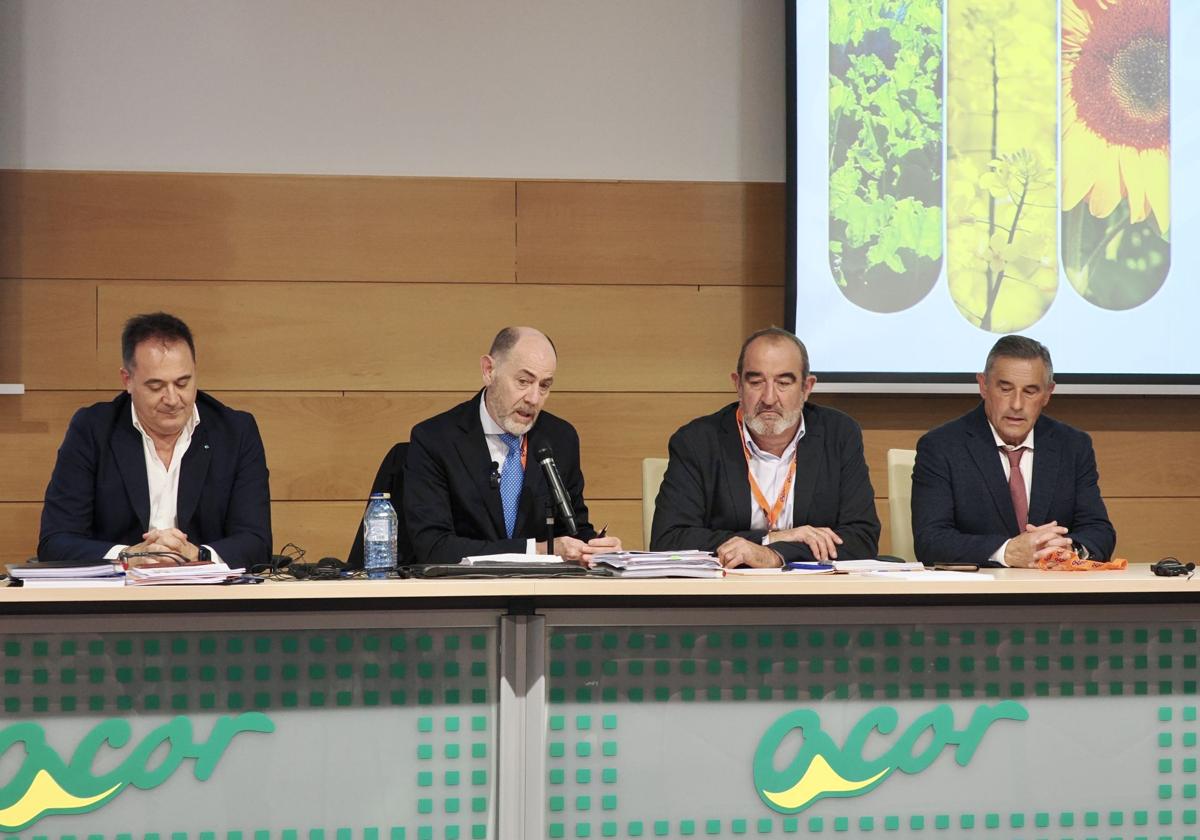 El presidente de Acor, Jesús Posadas; el vicepresidente, Eliseo Veganzones; el secretario, Ramón Bocos; y el director general de la cooperativa, José Luis Domínguez.