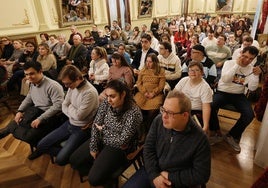 Asistentes a la presentación del libro de recetas en el Casino de Palencia.