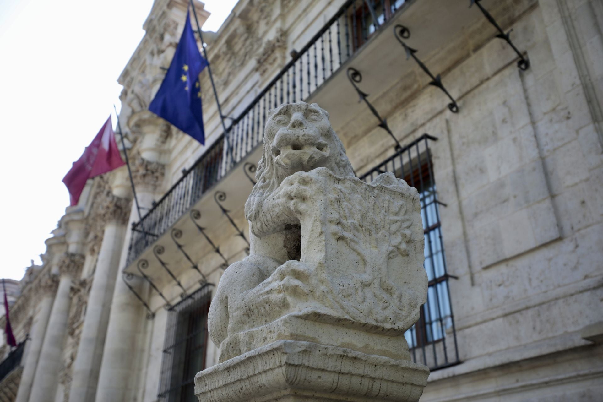 La fachada de la facultad de Derecho de Valladolid, en una imagen de archivo.