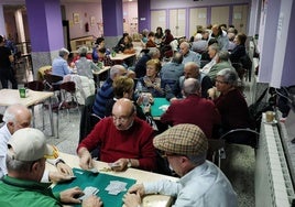 El centro, lleno de usuarios jugando la partida, este mes pasado por la tarde.