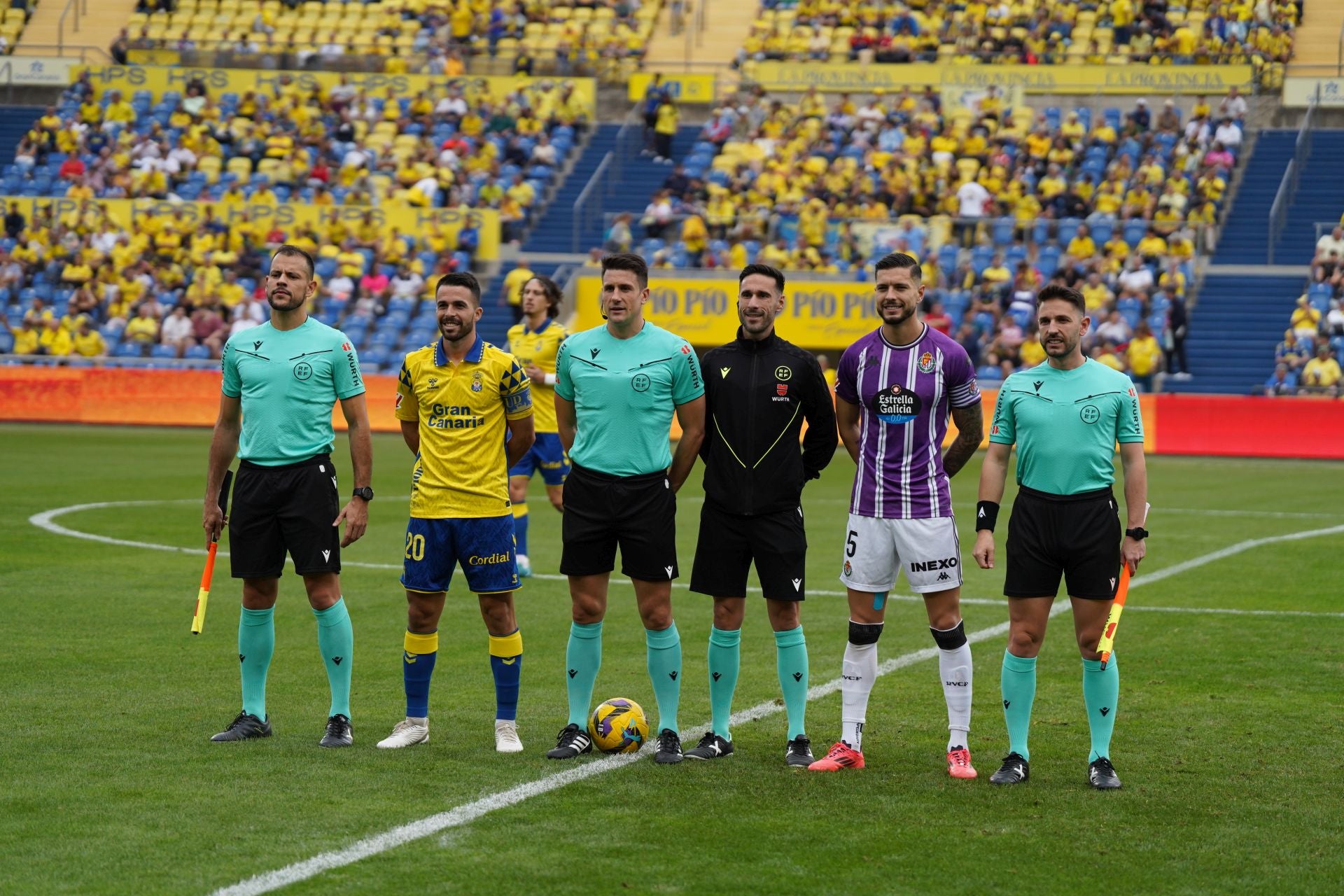 Las imágenes del partido entre Las Palmas y el Real Valladolid