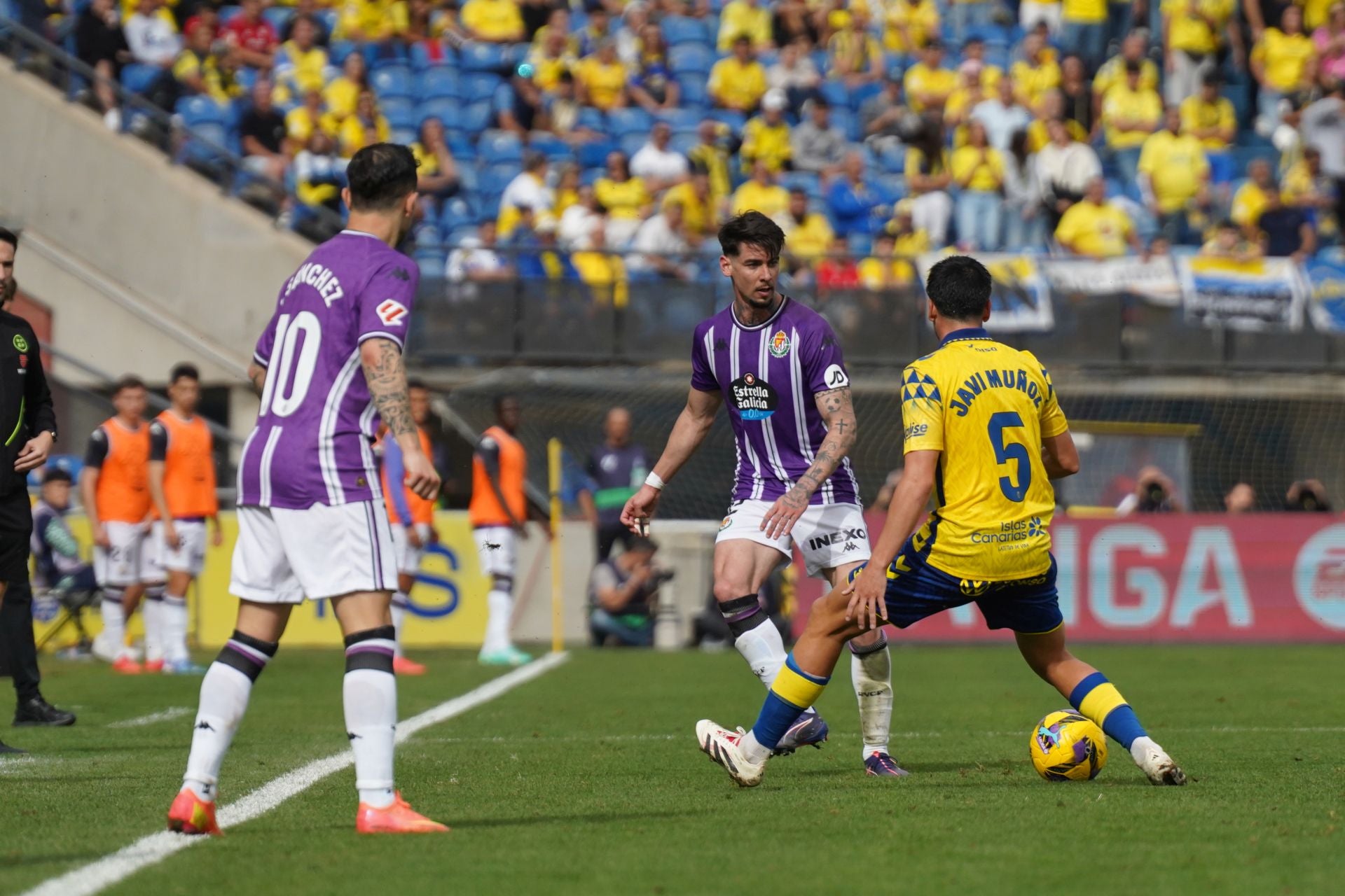 Las imágenes del partido entre Las Palmas y el Real Valladolid