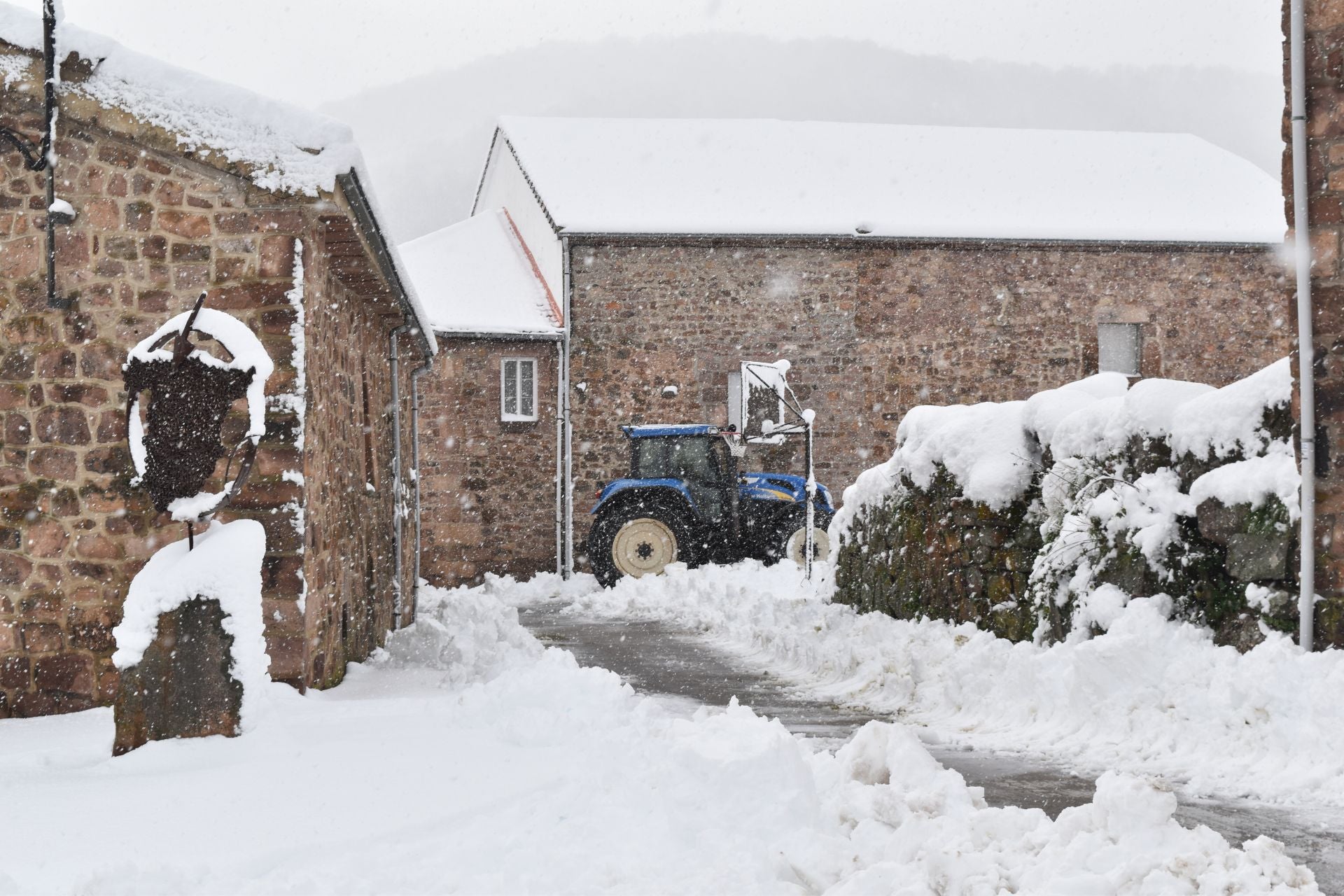 La nieve, perfecta aliada en un día festivo en la Montaña Palentina