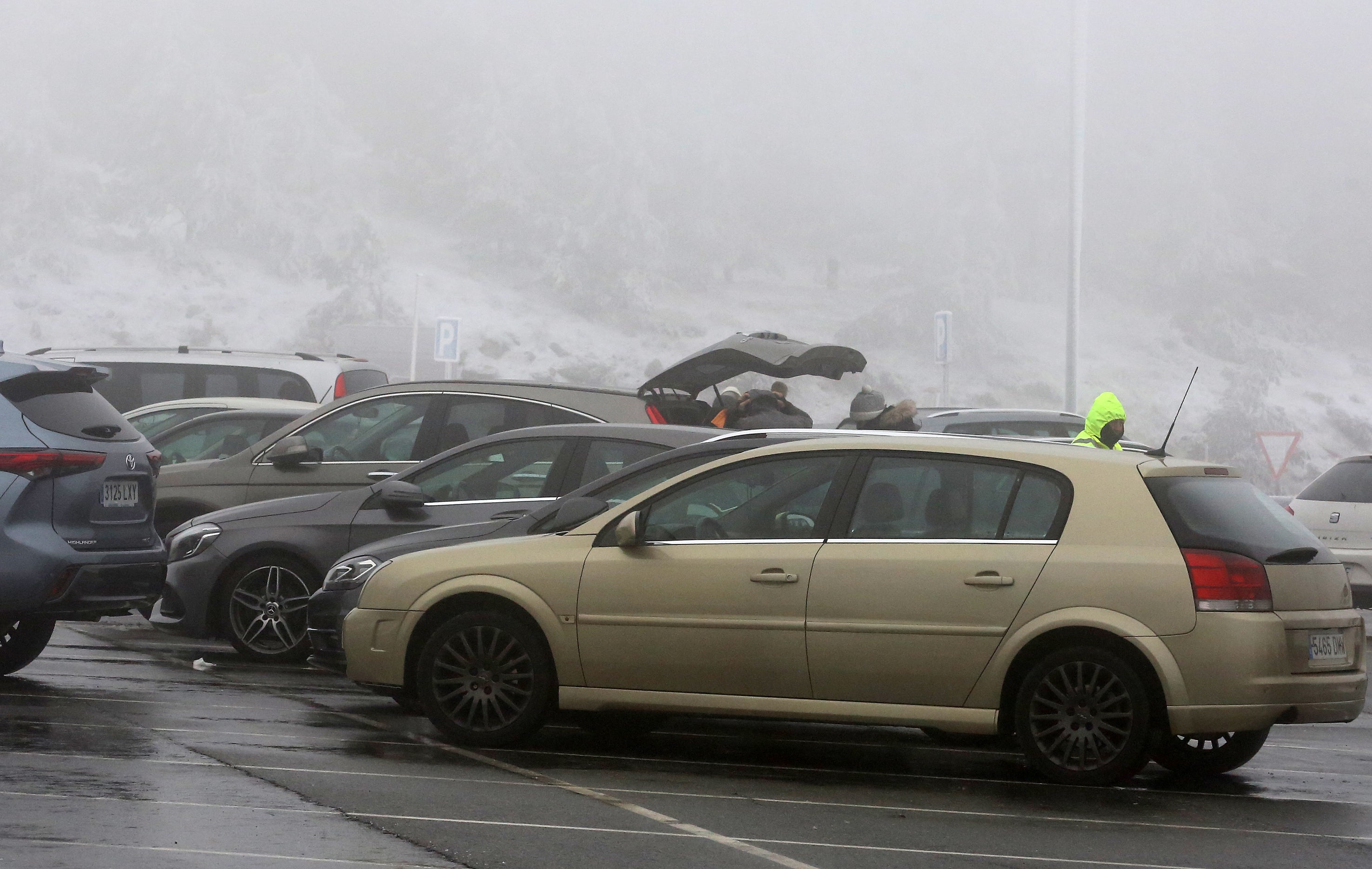 El final del otoño cubre de nieve la vertiente segoviana de la sierra de Guadarrama