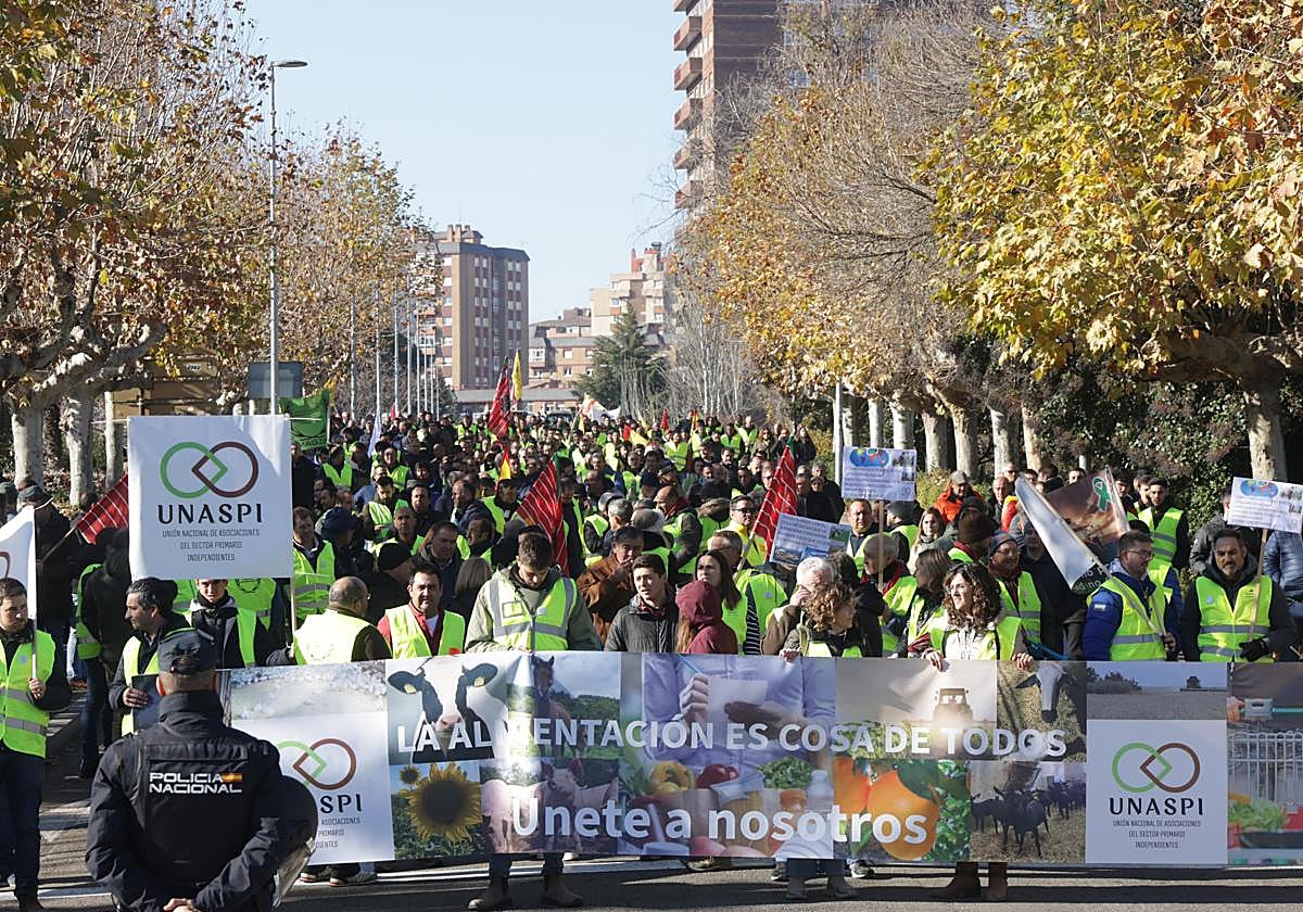 El campo vuelve a decir basta en Valladolid