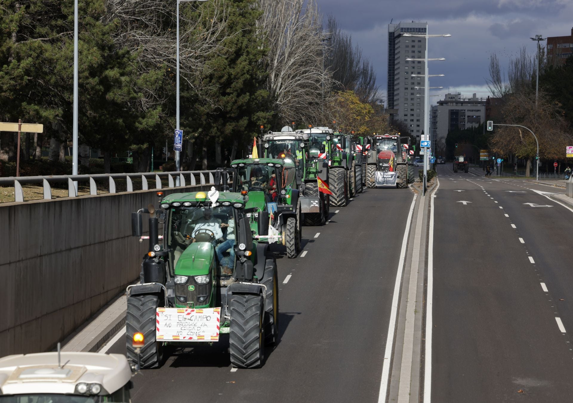 Los tractores vuelven a recorrer Valladolid