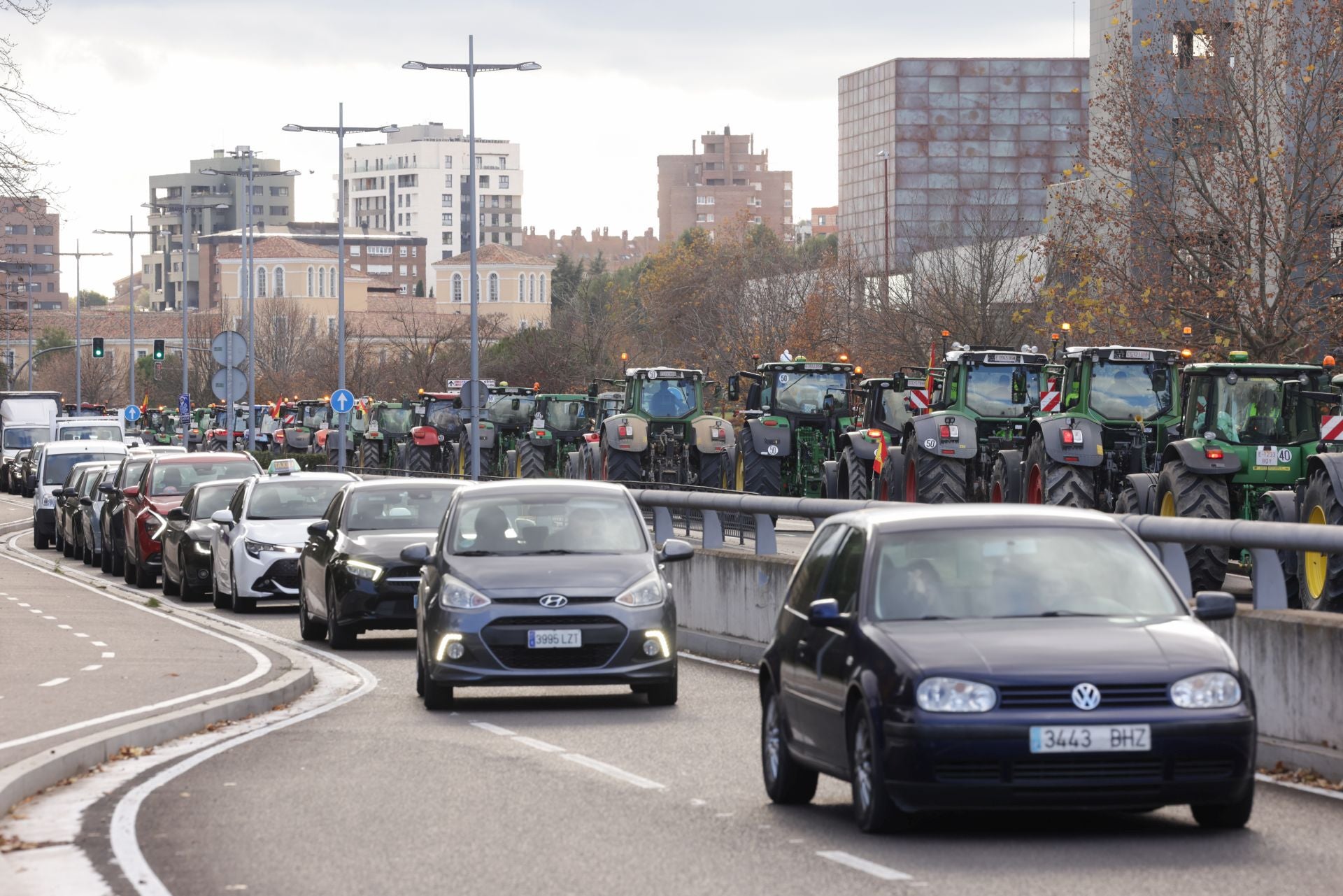 Los tractores vuelven a recorrer Valladolid