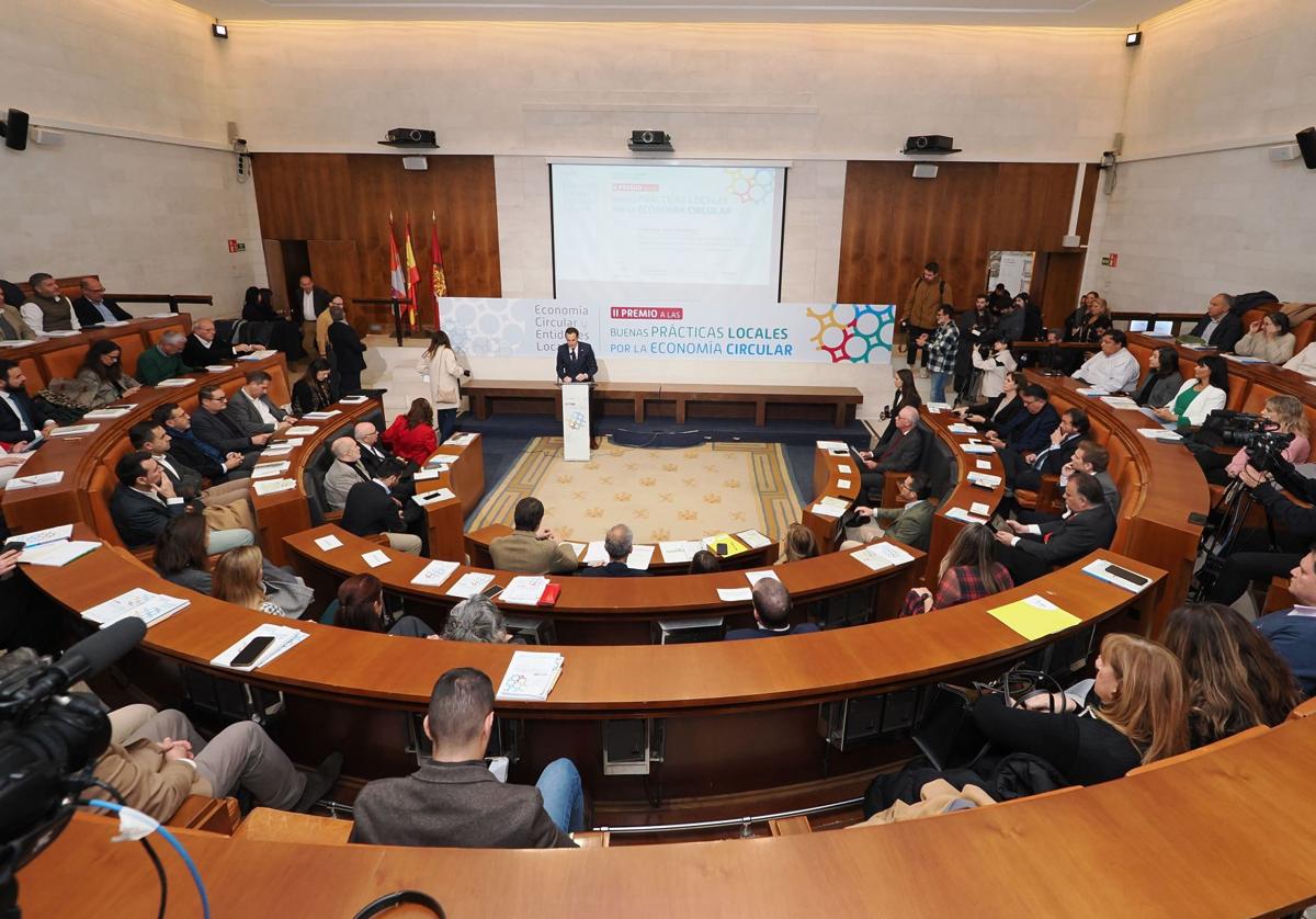 Jornada 'Economía Circular y Entidades Locales', celebrada en el Castillo de Fuensaldaña.