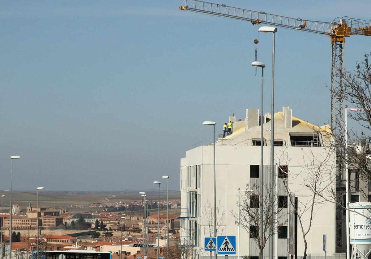 Construcción de viviendas en el barrio de Comunidad de Ciudad y Tierra.