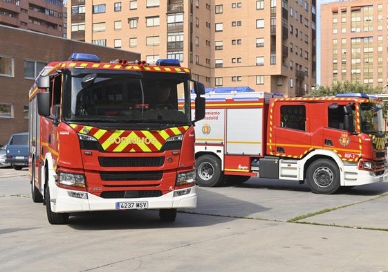 Imagen de archivo de dos camiones del Servicio de Bomberos de Valladolid.