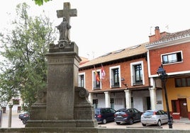 Cruz de los Caídos de Dueñas.