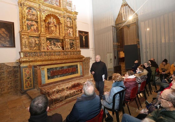 Presentación de la pieza del mes en la Catedral.