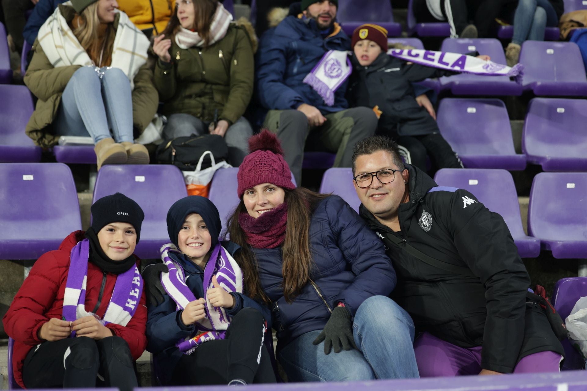 Búscate en la grada del estadio José Zorrilla (2/4)