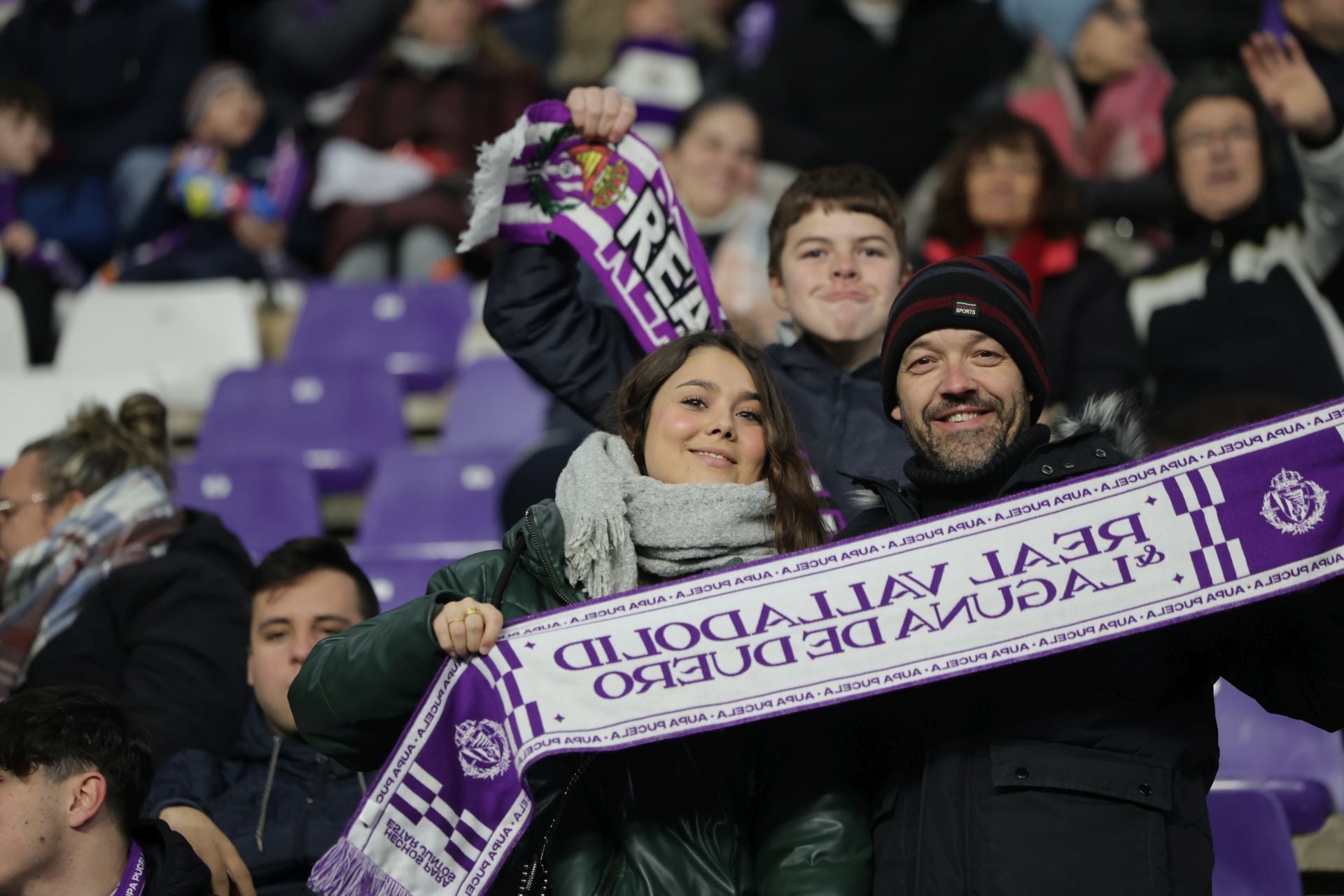 Búscate en la grada del estadio José Zorrilla (3/4)