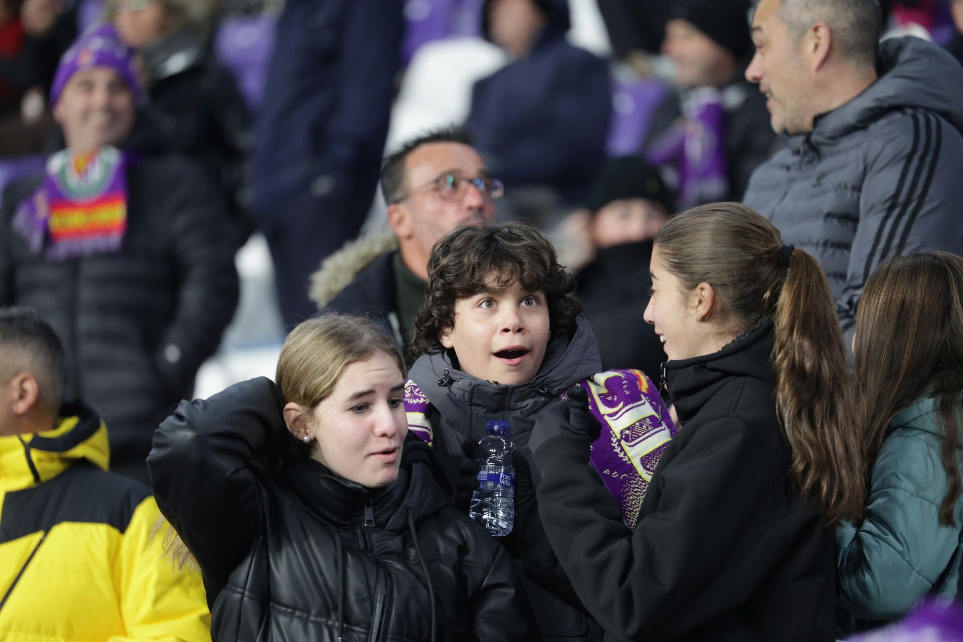 Búscate en la grada del estadio José Zorrilla (3/4)