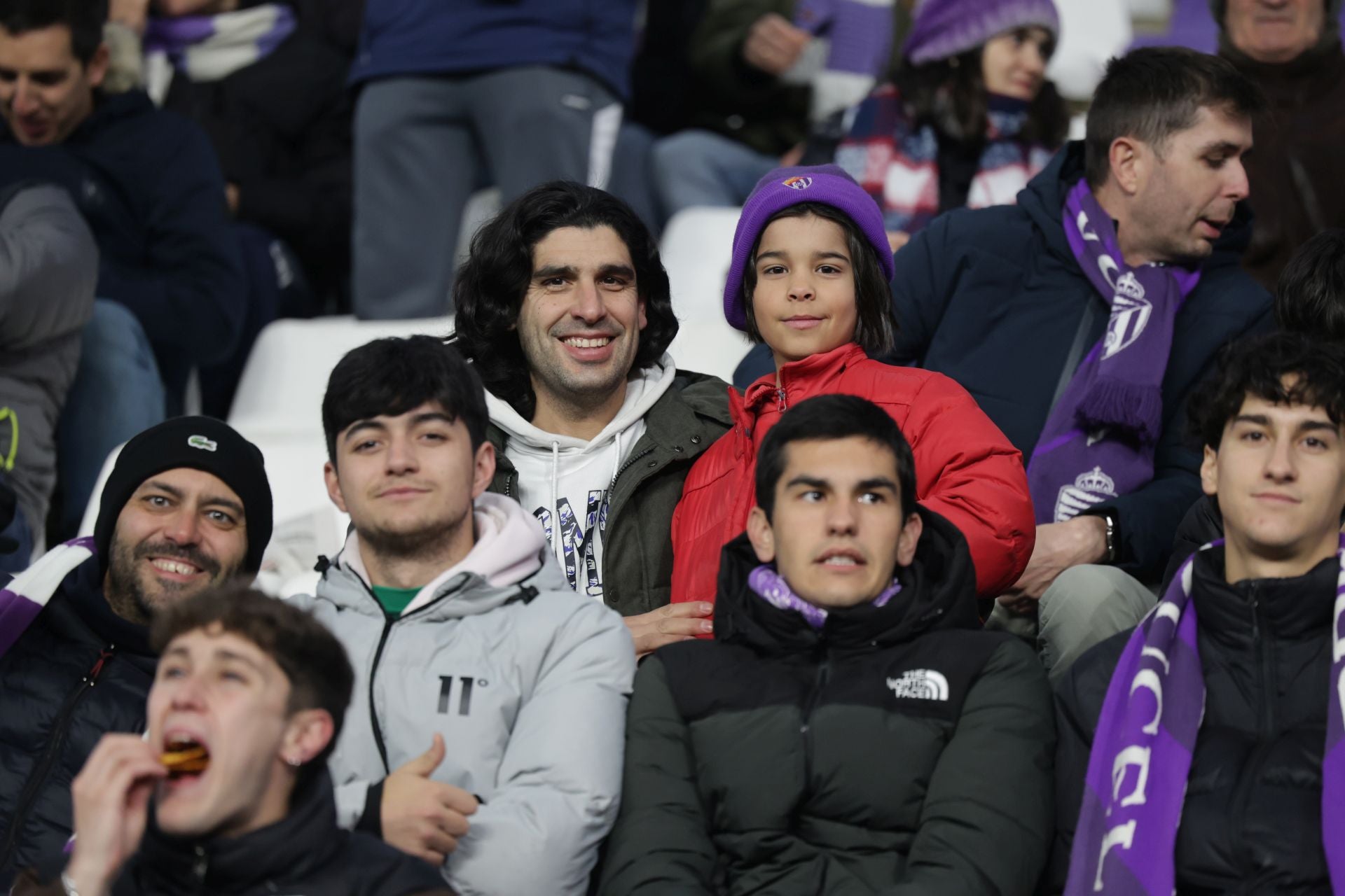 Búscate en la grada del estadio José Zorrilla (3/4)