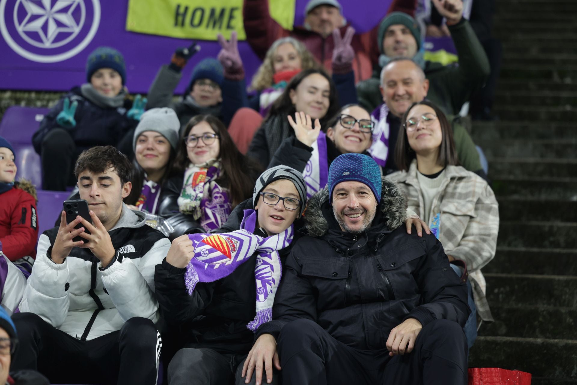 Búscate en la grada del estadio José Zorrilla (3/4)