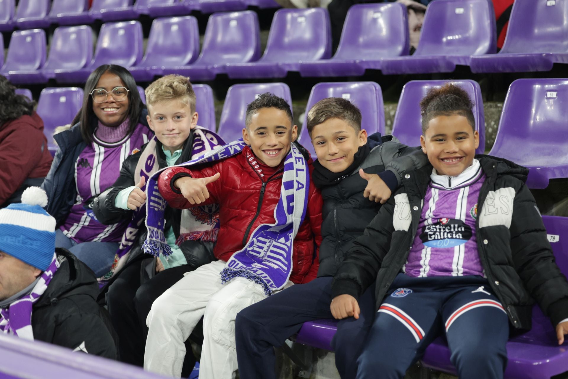 Búscate en la grada del estadio José Zorrilla (3/4)