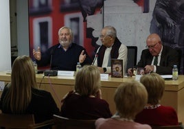 Jacinto Herreras, José González Torices y Alfonso Hernández durante la presentación