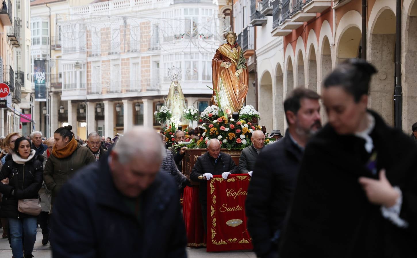 Santa Lucía recorre las calles de Palencia