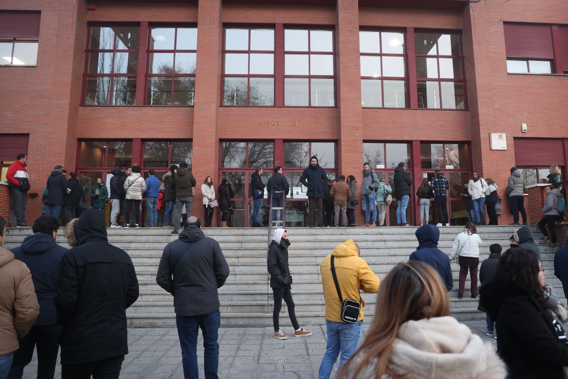 Imágenes de los miles de opositores que buscan en Valladolid una plaza en la Administración