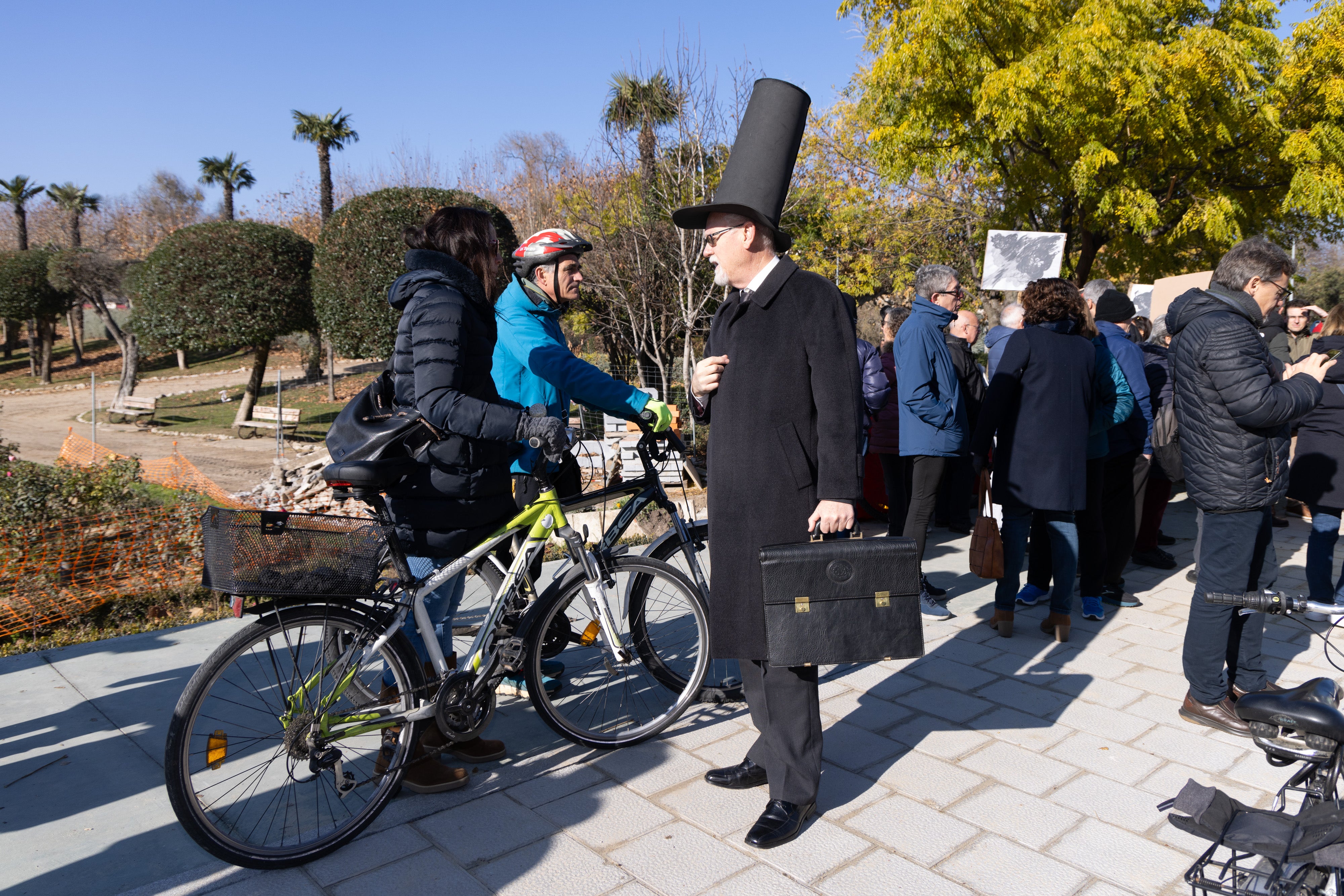 La protesta para pedir mantener los carriles bici, en imágenes