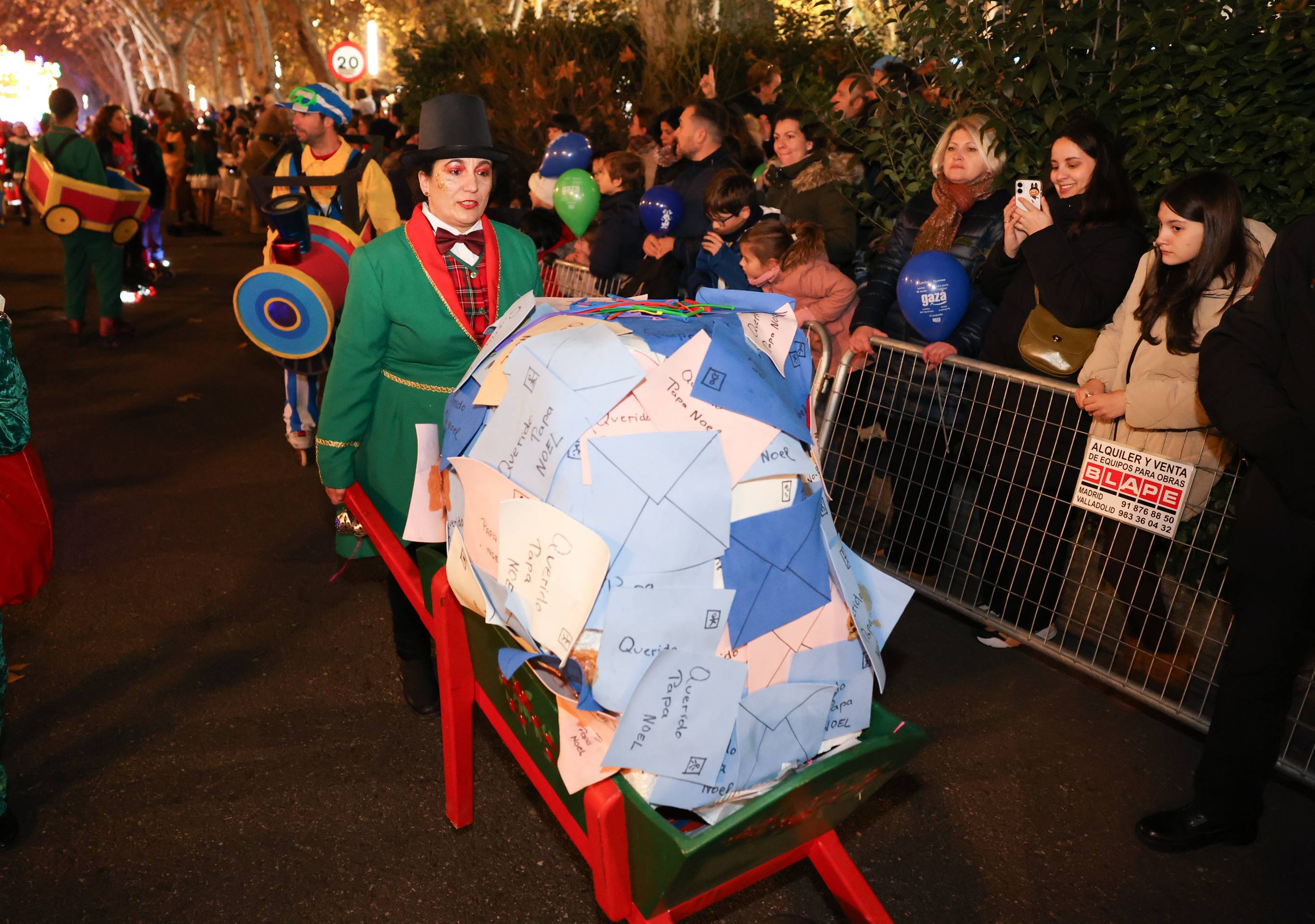 Las imágenes de la Cabalgata de Papa Noel en Valladolid