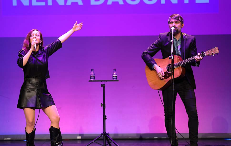 Nena Daconte llena el Teatro Principal de Palencia