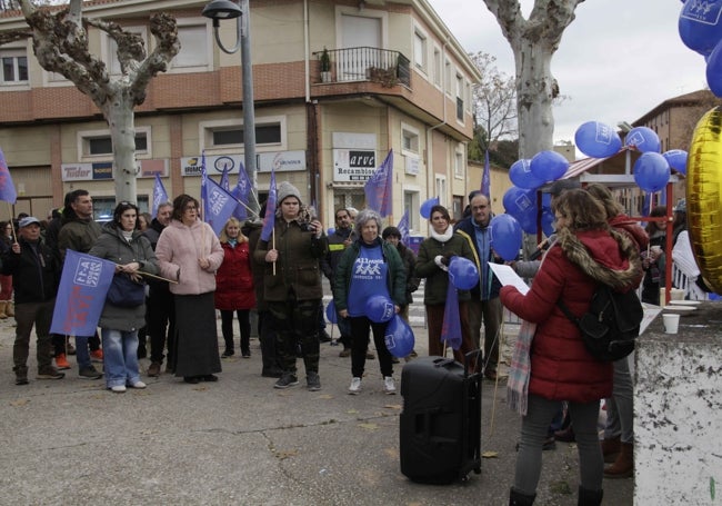 Lectura del manifiesto al final de la concentración reclamando de nuevo la construcción de la Autovía del Duero, incidiendo en el tramo que comprende a Peñafiel.