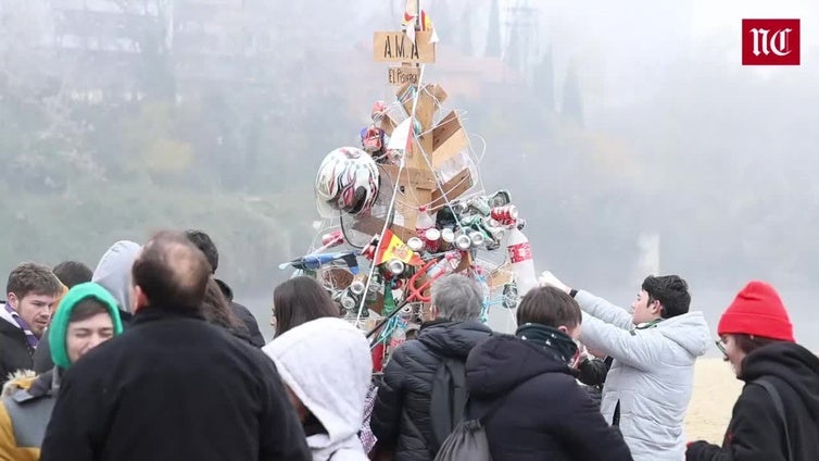 Jóvenes scouts se suman a los voluntarios para limpiar las riberas del Pisuerga en Valladolid