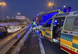 Intervención de los servicios de Emergencias en la M-50, este sábado.