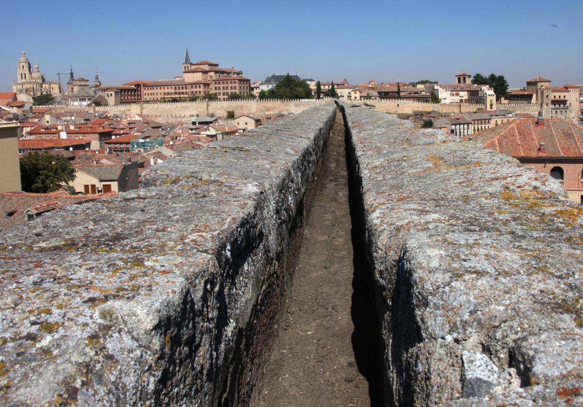 Canal del Acueducto en la plaza de Día Sanz.