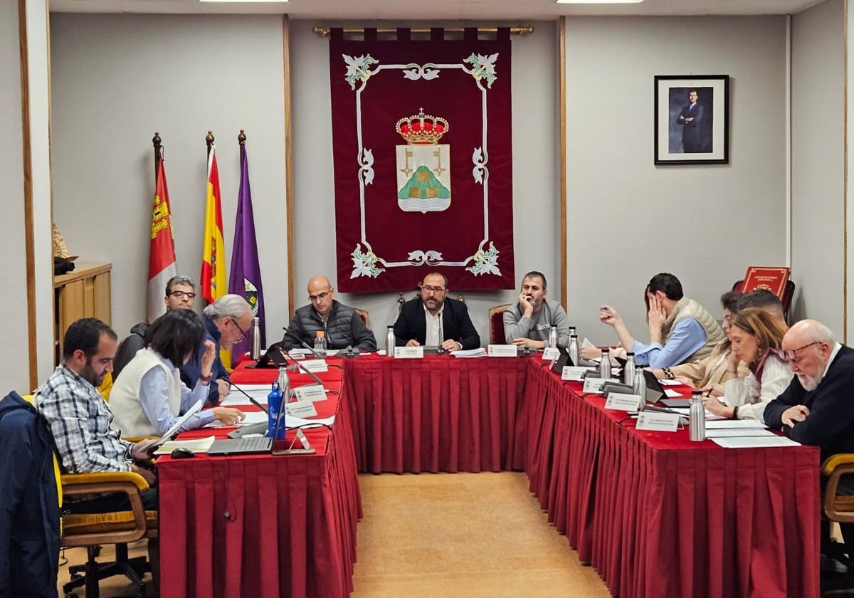 Pleno en el Ayuntamiento de Tordesillas.